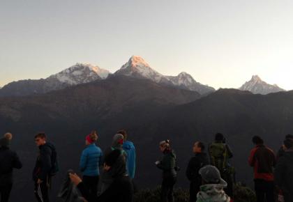 ghorepani-trekking