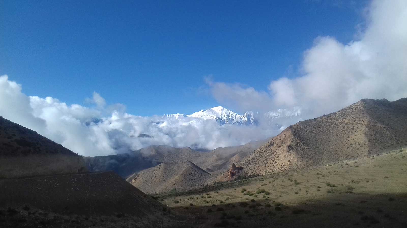 mountain-in-mustang-region